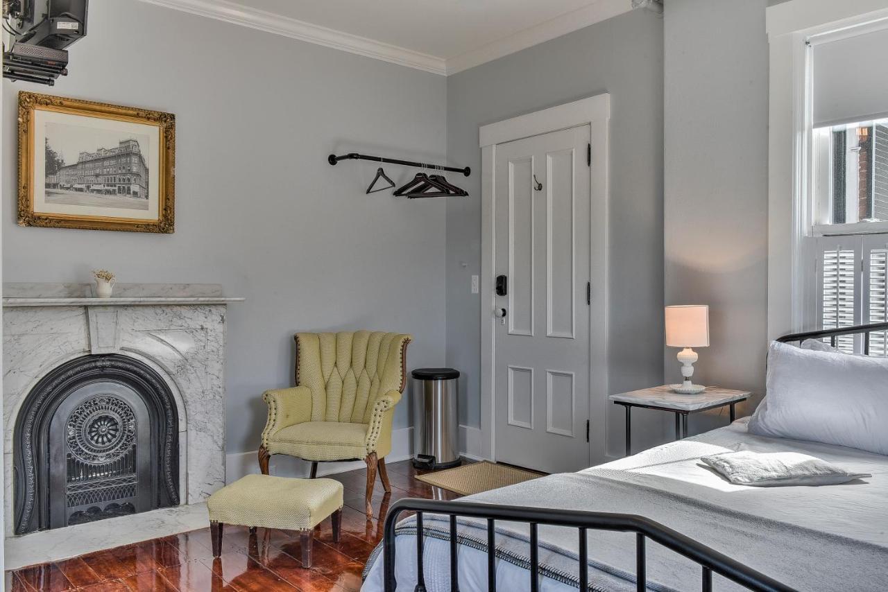Hotel The Burrell House Keene Esterno foto